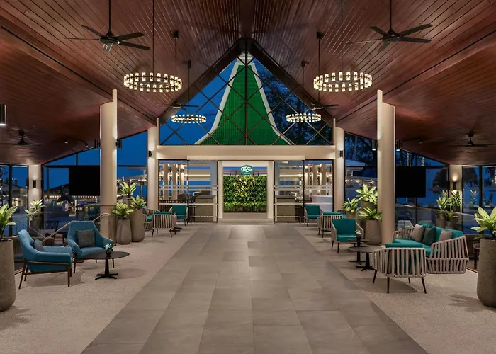 Le Meridien Phuket Beach Resort