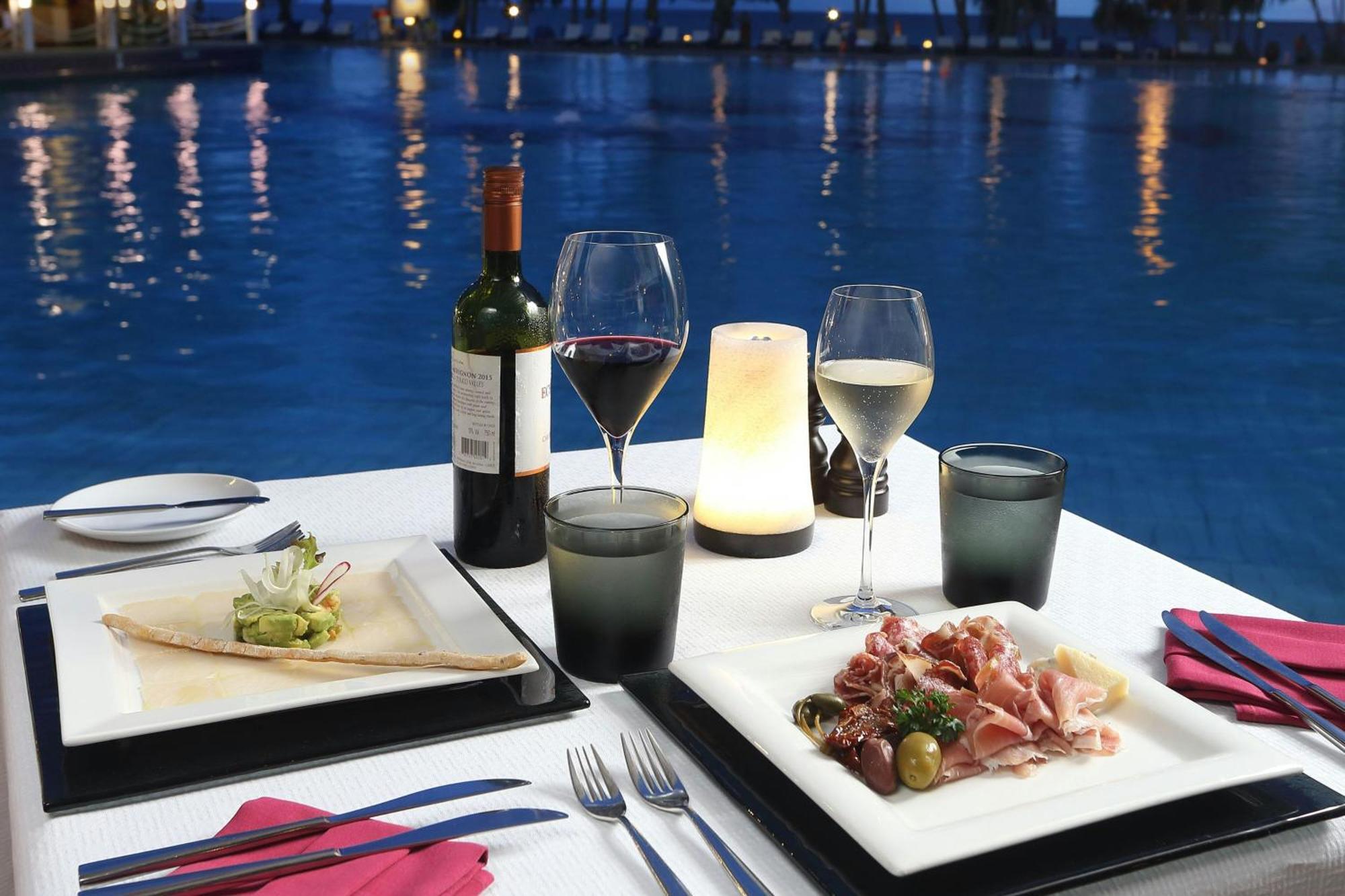 सहारा Le Meridien Phuket